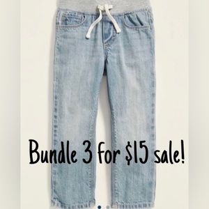 Boys Old Navy Relaxed Fit, pull in jeans, 4t, GUC